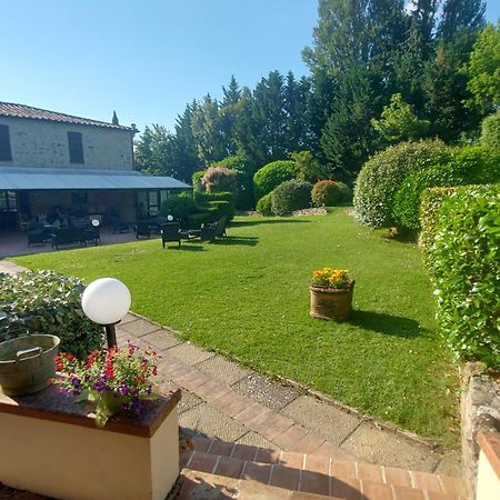 Country Hotel Poggiomanente Umbertide Buitenkant foto