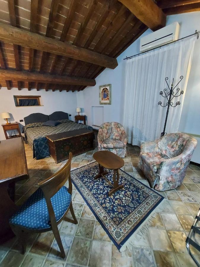Country Hotel Poggiomanente Umbertide Buitenkant foto