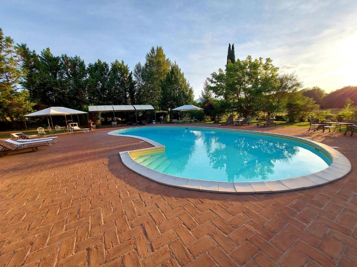 Country Hotel Poggiomanente Umbertide Buitenkant foto