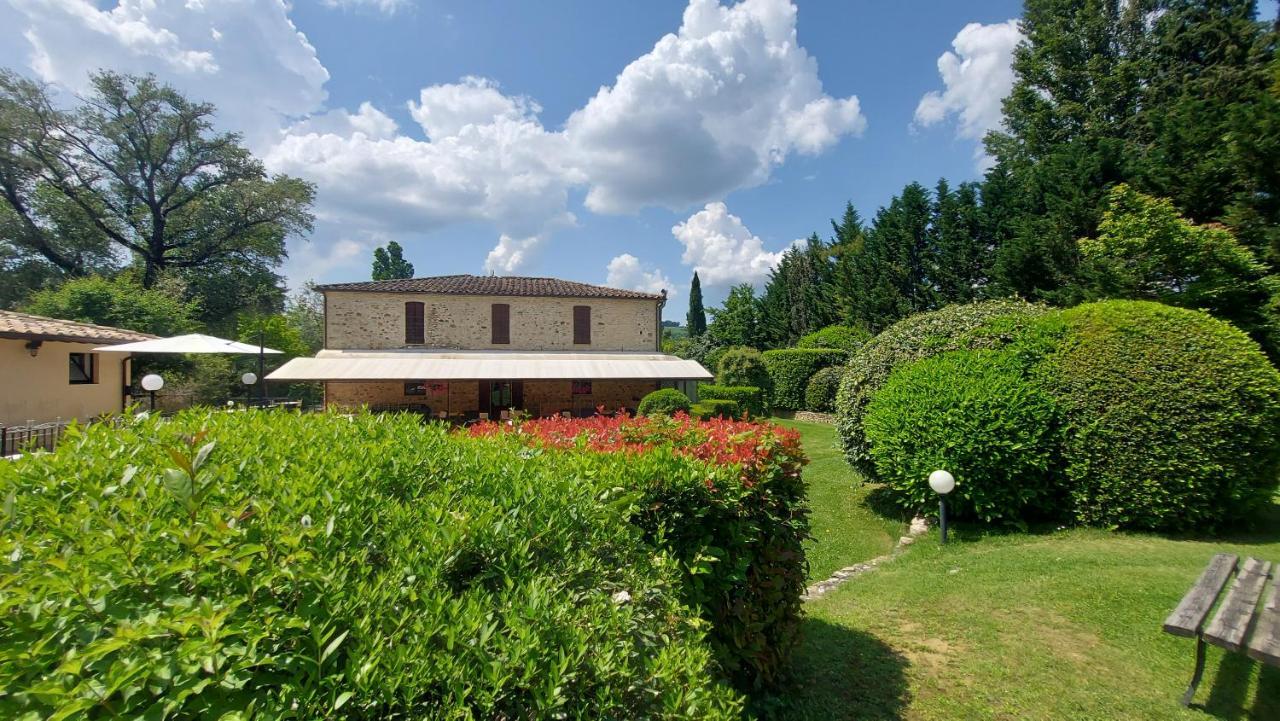 Country Hotel Poggiomanente Umbertide Buitenkant foto