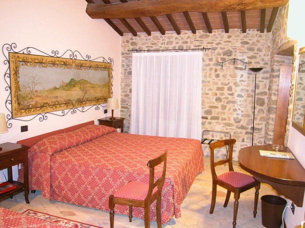 Country Hotel Poggiomanente Umbertide Buitenkant foto