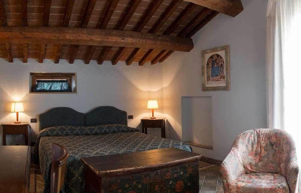 Country Hotel Poggiomanente Umbertide Buitenkant foto